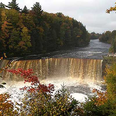 Image of hotels near tahquamenon falls
