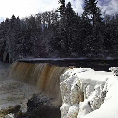 Image of hotels near tahquamenon falls