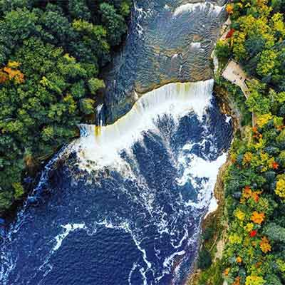 Image of hotels near tahquamenon falls